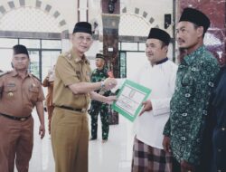 Pejabat Bupati Pringsewu Serahkan Bantuaan Keagamaan Di 2 Kecamatan.
