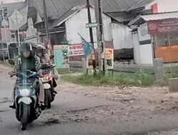 Banyak jalan propinsi yang Rusak di Wilayah kota Bandar lampung perlu perhatian Dinas Terkait.