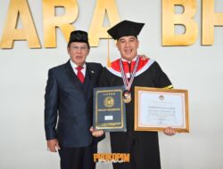 Bupati Pesawaran Menjadi Lulusan Terbaik Dalam Jurusan Dokter