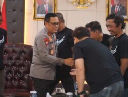 Jalin Silaturahim Pengurus Vokalis Rock Indonesia Bertemu Kapolda