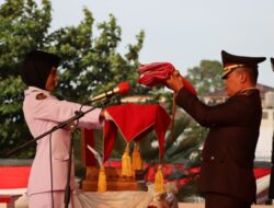 Kapolresta Bandar Lampung Bertindak Sebagai Inspektur Upacara Penurunan Bendera HUT RI Ke -78 tahun 2023