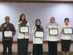 Dirjen Bina keuda Kemendagri Raih Penghargaan Terbaik Pertama