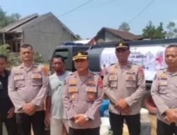 Bidhumas Polda Lampung Berikan Bantuan Air Bersih