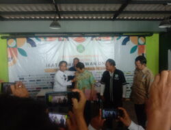Plt Ade Mulyana Terpilih Secara Aklamasi Sebagai Ketum IWO