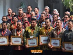 Bupati Pesawaran Terima Penghargaan Insentif Fiskal 2023