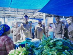Pantau Ketersediaan & Harga Kebutuhan Pokok, Pj.Bupati Pringsewu Kunjungi Pasar Sukoharjo