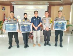 Bidkeu Polda Lampung Terina Award Kanwil Djpb Lampung