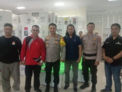 Kapolresta Bandar Lampung  Bersama Jajaran Monitoring Rapat Pleno di PPK Sukabumi Bandar Lampung