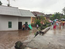 Akibat Curah Hujan Deras Sungai Pekon Penanggungan Meluap