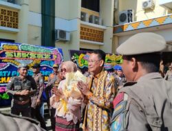 Pisah Sambut Pj. Bupati Pringsewu Adi Erlansyah Ikrarkan Maju Di Pilkada Pringsewu  2024