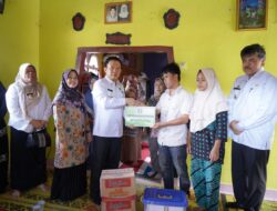 Pj.Bupati Pringsewu  Marindo Serahkan Bantuan Taliasih