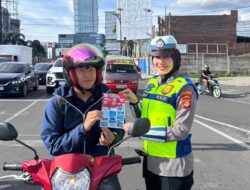 Ops Keselamatan, Sat Lantas Polresta Bagikan Pamflet