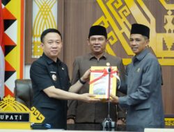 Pj.Bupati Pringsewu Sampaikan LKPJ Kepala Daerah 2023