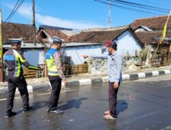 Sat Lantas Polres Tanggamus Evakuasi Korban Dan Olah TKP Kecelakaan Lalu lintas