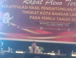 Pleno KPU kota Bandar lampung dipimpin Fery Triatmojo  Di  Novotel Direncakan  2 hari.