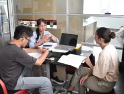 Mahasiswa Asing Belajar Pemahaman Dan pengusahaan Bahasa Indonesian