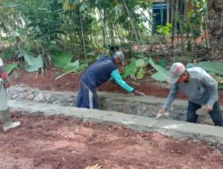 Pekon Banyumas Realisasikan DD Bangun Drainse