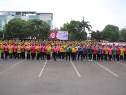 Kompak TNI -Polri Di Bandar lampung Olahraga Bersama Meriahkan Hari Bhayangkara ke -78