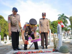 Polda Lampung Gelar Upacara Ziarah Makam Dan  Tabur Bunga  Sambut Bhayakara Ke  -78