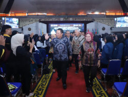 UNILA Menerima Secara Simbolis Dokumen Lahan  1.500.000 meter persegi Dari Pemerintah Provinsi.