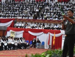 Danrem 043/Gatam Sampaikan Materi Kesadaran Bela Negara Pada Mahasiswa Baru Unila