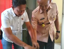 Bakal Calon Bupati Pringsewu Dr.Fauzi membuat SKCK di Mapolres Pringsewu sebagai kelengkapan syarat mencalonkan diri.