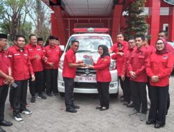 PDIP lampung Terima Mobil Ambulance dari Pimpinan DPRD fraksi Banteng