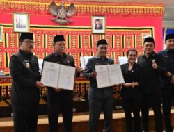 DPRD Sahkan Ranperda Jadi Perda Perubahan APBD Lamsel Tahun Anggaran 2024