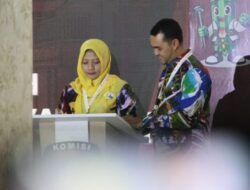 Pada Debat Kandidat Paslon Ririn-Win Menunjukan Pengalaman dan Kualitas nya Dengan Menjawab Dengan Mudah Semua Pertanyaan yang diberikan Panelis