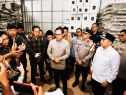 Kapolda Lampung Meninjau langsung Persiapan Logistik Pilkada  Bandar Lampung.