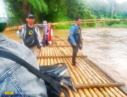 “Getek, Transportasi Tradisional Penyeberangan Sungai yang Masih Bertahan”