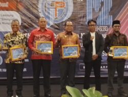 Pj Gibernur Hadiri Malam puncak HUT Ke -12 Harian pilar Dorong Kebersamaan dan Sinergi untuk Lampung Maju