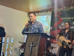 Ketua Dpw PWDPI propinsi Bali Hadiri Perayaan Natal di Gereja Kemah Injil.