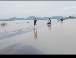 Banjir di Akses Jalan Tugu Gajah, Aktivitas Warga Lumpuh Total