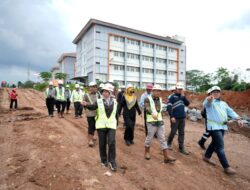 Sekjen Kemendikti dan Dirjen Dikti Tinjau Progres Pembangunan RSPTN Unila