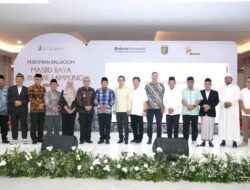 Pj Gubernur Lampung Didampingi Gubernur Terpilih Resmikan Ballroom Masjid Al Bakrie