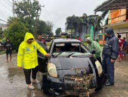 Hujan Deras Memakan korban’ satu orang Meninggal Terbawa Banjir Bersama Kendaraannya.