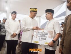 Gubernur Lampung  Rahmat Mirzani Djausal  Safari Ramadan di Kabupaten Pesawaran
