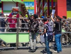 Unjuk Rasa Menuntut Persoalan Banjir Diwarnai Aksi Brutal POL PP Bandarlampung