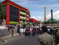 Pemkot kota Bandarlampung Anti Kritik dan Pengaman Pol PP Gaya Preman