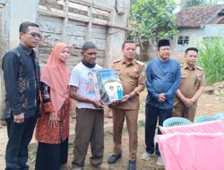 Diterjang Puting Beliung, Warga Tulung Agung Terima Bantuan Langsung dari Bupati Pringsewu”