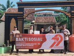 Polri Untuk Masyakat, Polsek Pakuan Ratu Salurkan Bansos Hari Bhayangkara Ke-79