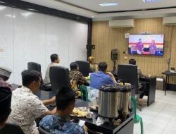 “Rayakan Hari Bhayangkara ke-79, Polres Way Kanan Gelar Nobar Wayang Kulit Bersama Warga”
