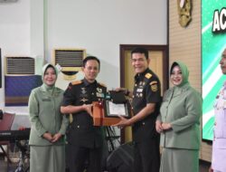 Tongkat Komando Danrem 043/Gatam Diserah Terimakan.