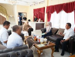 Camat Negeri Agung HEPI Haryanto S.E Mendampingi kepala kampung Bandar dalam Audiensi dengan Bupati  Ayu asalasiyah