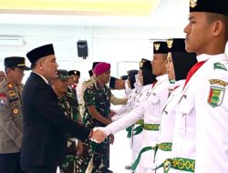 Bupati Pesawaran  Dendi Ramadhona Resmi Kukuhkan  30 Angota Paskibraka Tahun 2025