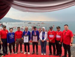 Pengibaran Merah Putih di Laut Mutun Pesawaran Pecahkan Rekor MURI