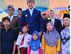 Viral Anak SD Panjat Tiang Bendera Supaya Merah Putih  Tetap Berkibar