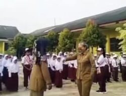Viral ,Oknum Guru Di Pesawaran Diduga Hampir Cekik Siswa  saat Upacara