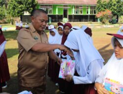 Kepala Kampung Sriwijaya Apresiasi 35 Siswa SDN 1 Atas Dedikasi di HUT RI ke-80